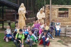 Grupa po zajęciach z dyplomami