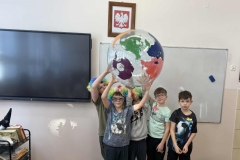 9bed6f53-48d4-4f31-9d9f-aab94e43d42c