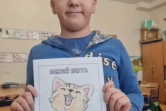 d8547c9c-927e-45a0-8008-57c30d7e4b8f