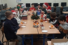 e7ca9332-e0d0-487e-be7b-b7169108e92e