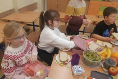 737dba56-8f7d-4a96-8dad-8a5d0235c000