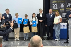 41115168-8da3-42bd-9b74-51231af73190